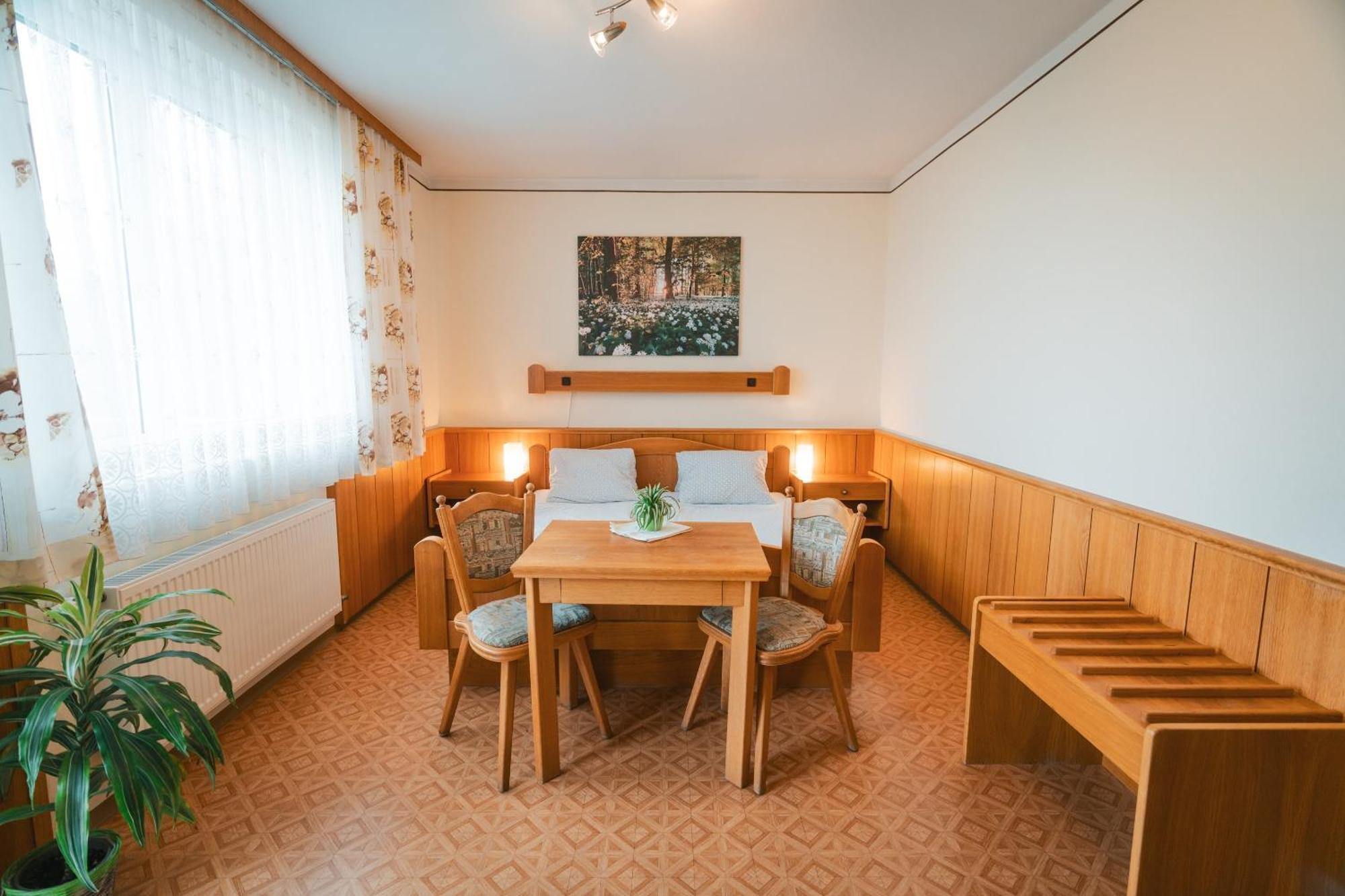 Gasthaus Bauer Grafenschlag Bagian luar foto
